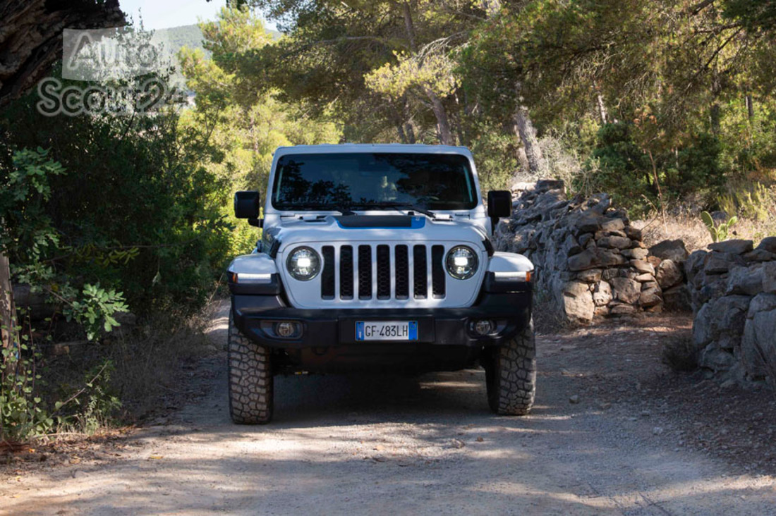 jeep-wrangler-4xe (14).jpg