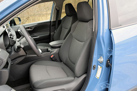 Editorial 2023 toyota rav4 xle hybrid 230619 09 sha