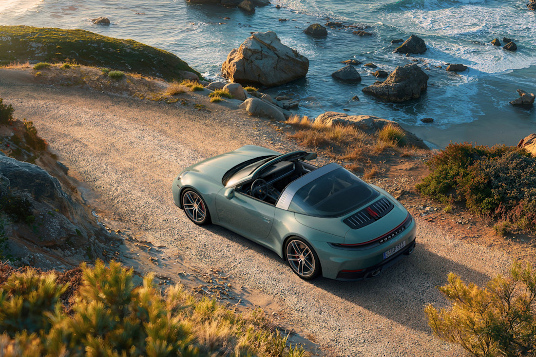 Porsche-911-carrera-4S-2025 (7).jpg