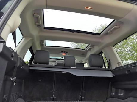 Editorial 2015 land rover lr4 hse luxury sh 44