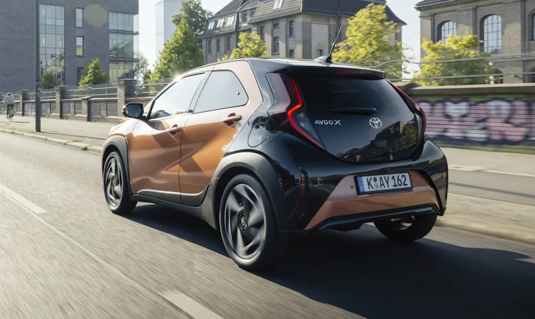 Toyota Aygo X Hybrid 2