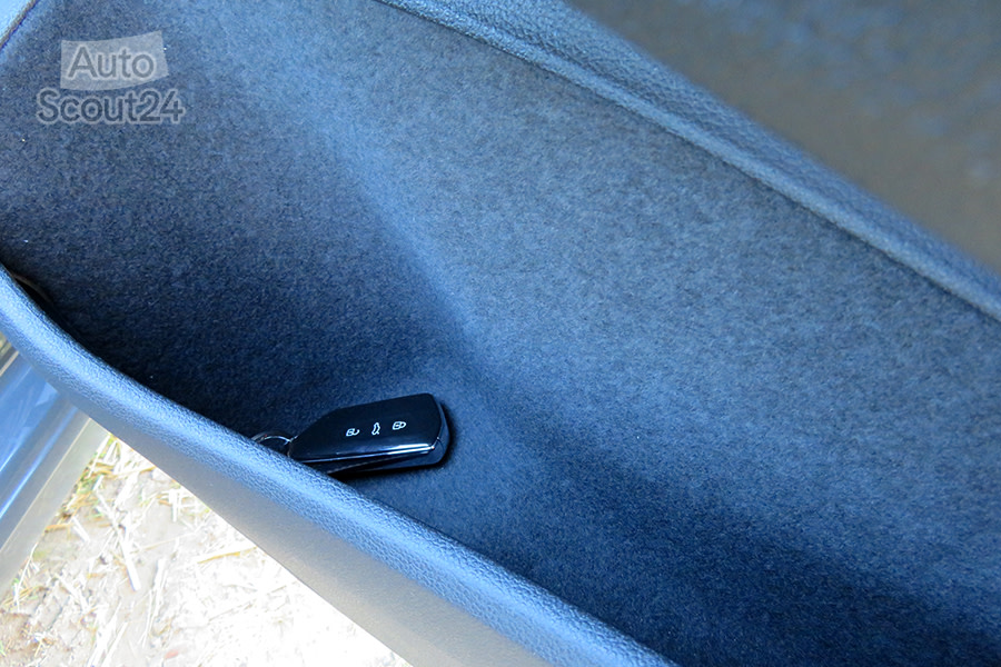 VW_GOLF_0902.JPG