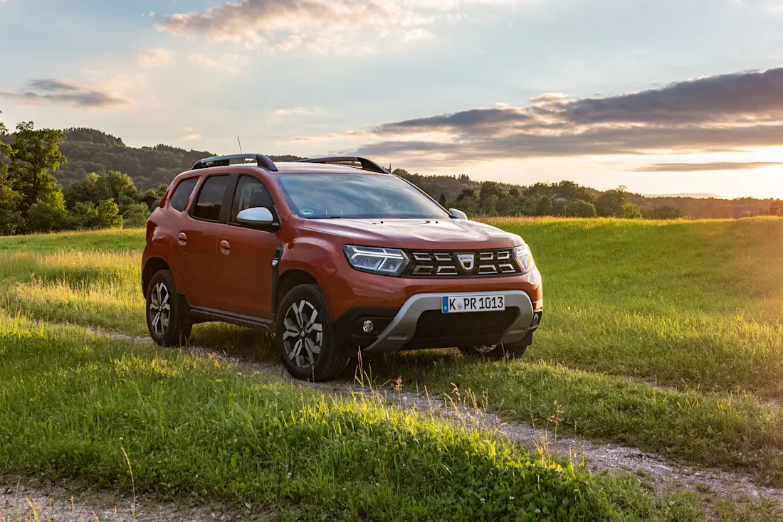 Der Dacia Duster ist eines der günstigsten Kompakt-SUV und im Segment mittelgroßer Fahrzeuge angesiedelt.  Der Dacia Duster ist eines der günstigsten Kompakt-SUV und im Segment mittelgroßer Fahrzeuge angesiedelt.