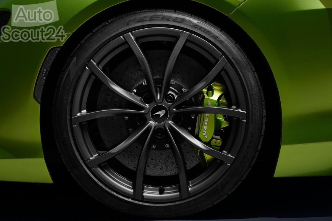 McLaren-Artura-2022-1280-2a (2).jpg