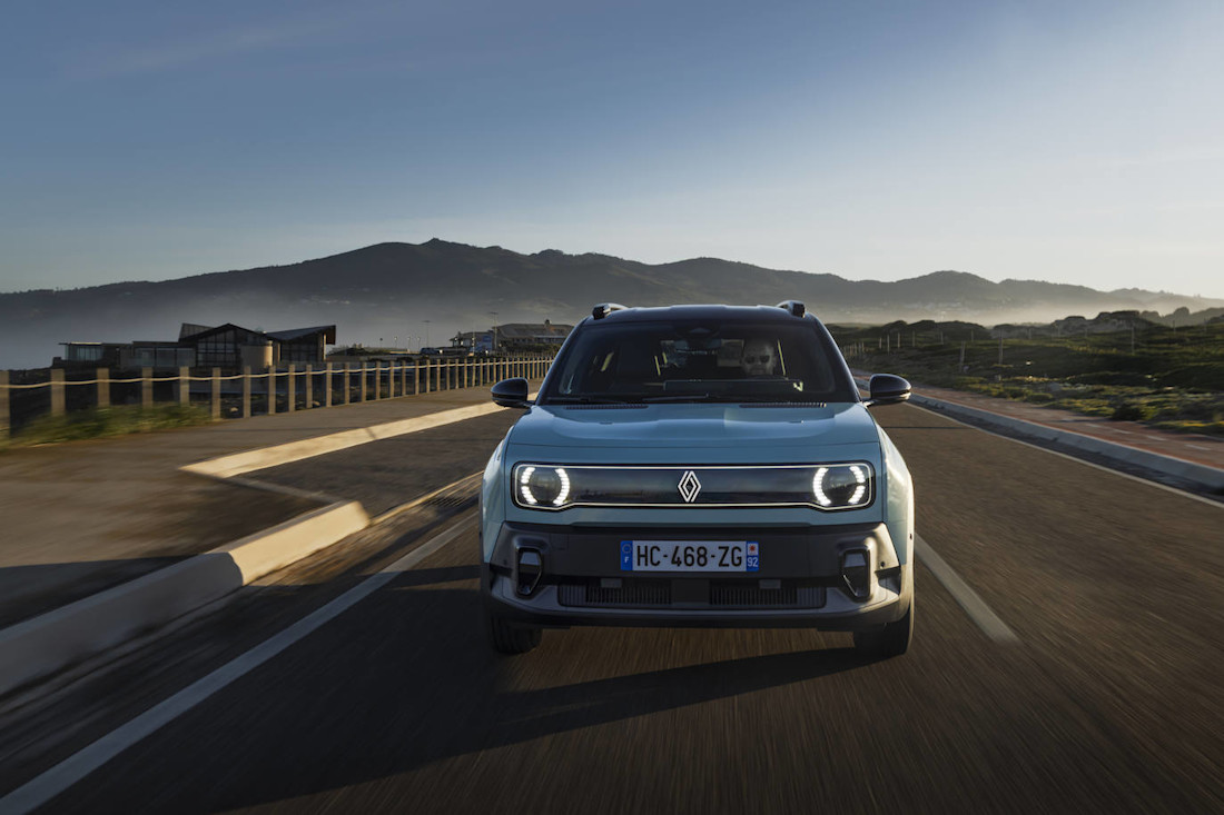 Renault-4-e-tech-2025 (9).jpg