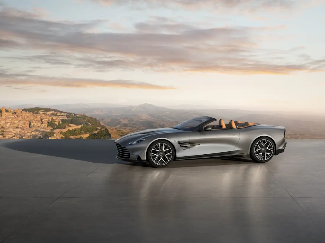 Aston Martin Vanquish 25 05
