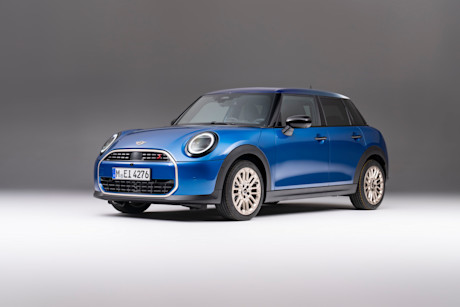Mini-Cooper-5-deur-2024 01