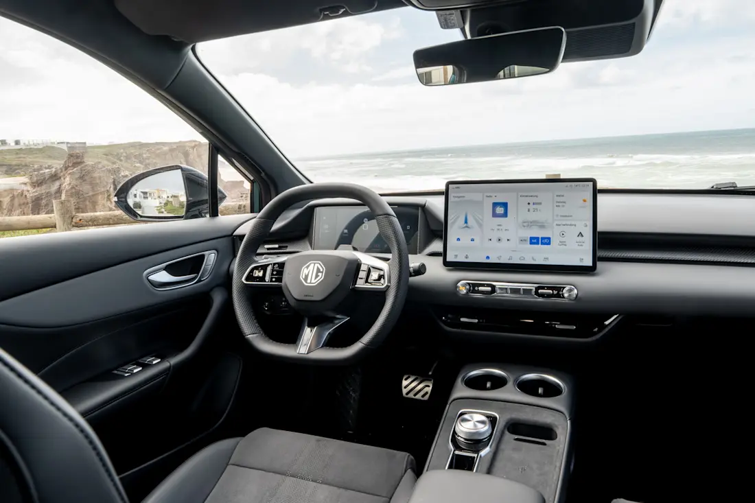 mg-motor-deutschland mg4-ev-64-kwh-premium 70-scaled