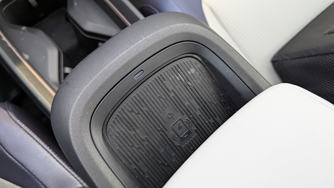 2026 Nissan LEAF - TD - DB - 260408 - 28.jpg
