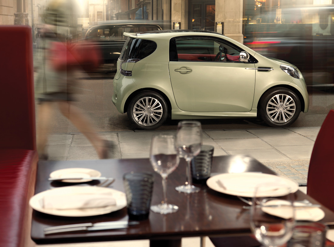 aston-martin-cygnet-side
