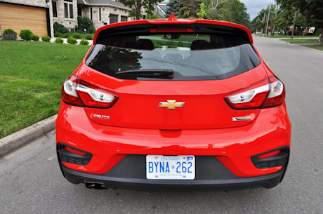 Editorial 2017 chevrolet cruze hatchback premier 05 mb