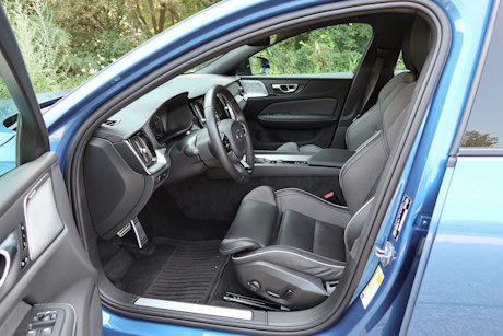 Editorial 2021 volvo v60 t5 awd r design 18 jm