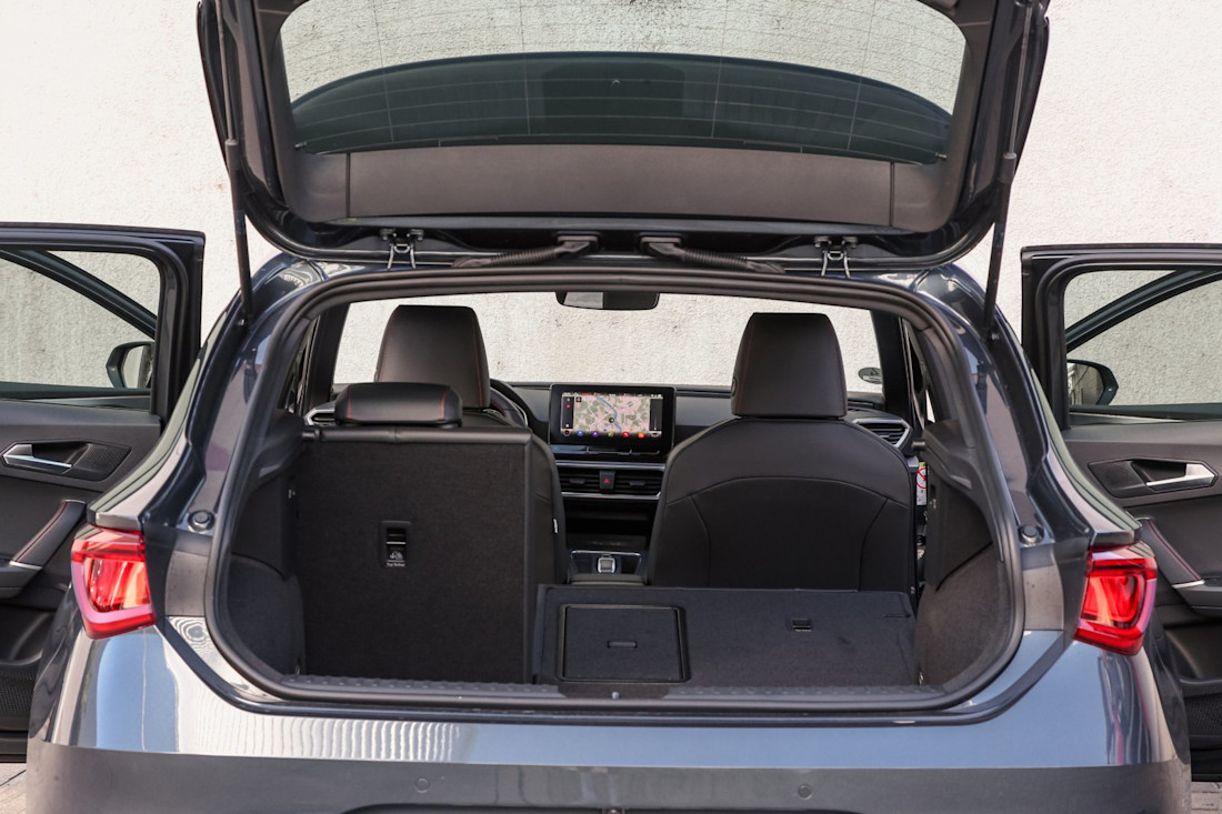 honda-civic-ehev-seat-leon-15-tsi-2022-6.jpg