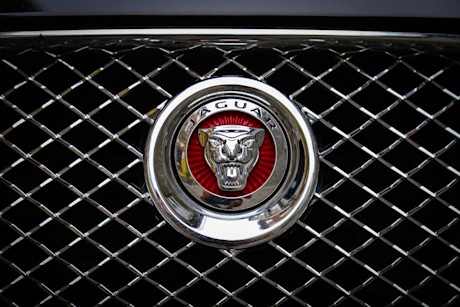 Editorial 2015 jaguar xj lwb awd portfolio ts 11