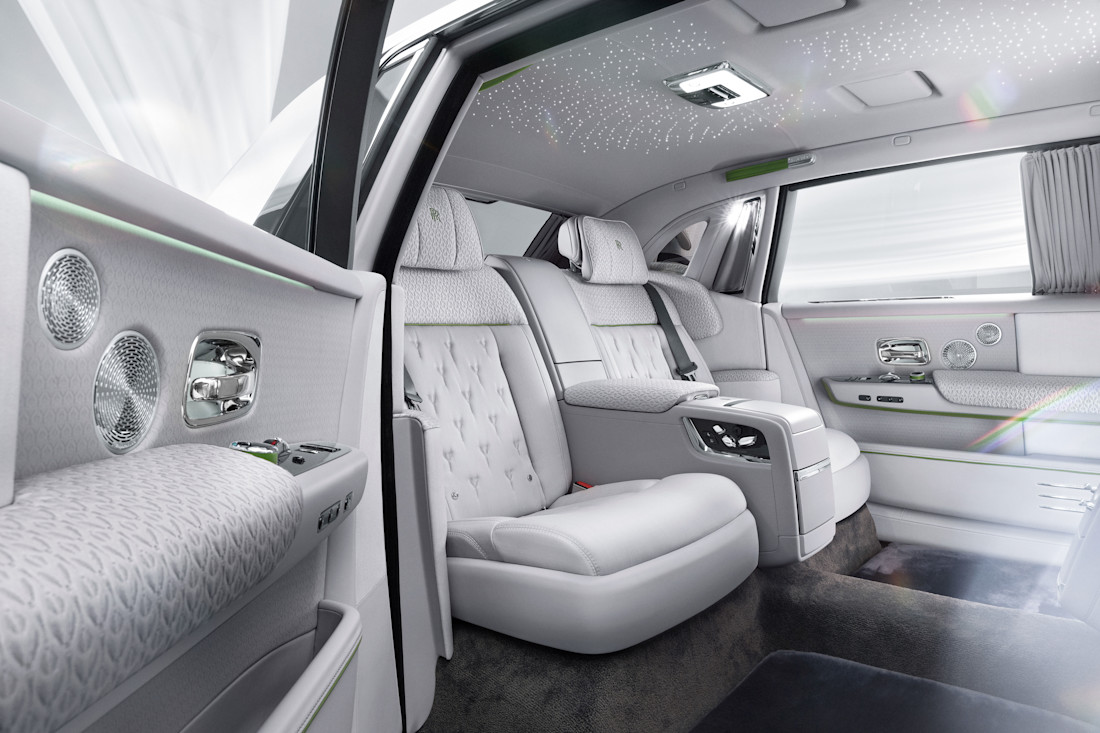 P90462834_highRes_rolls-royce-phantom-
