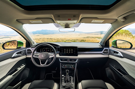 Editorial 240728vw01 taos interior 0066 v2