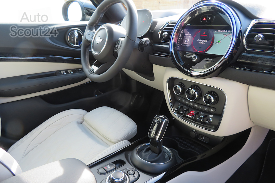 13__mini_clubman_salpicadero copiloto.JPG