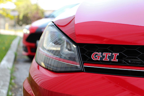 Editorial 2015 ford focus st vs vw golf gti jy 01