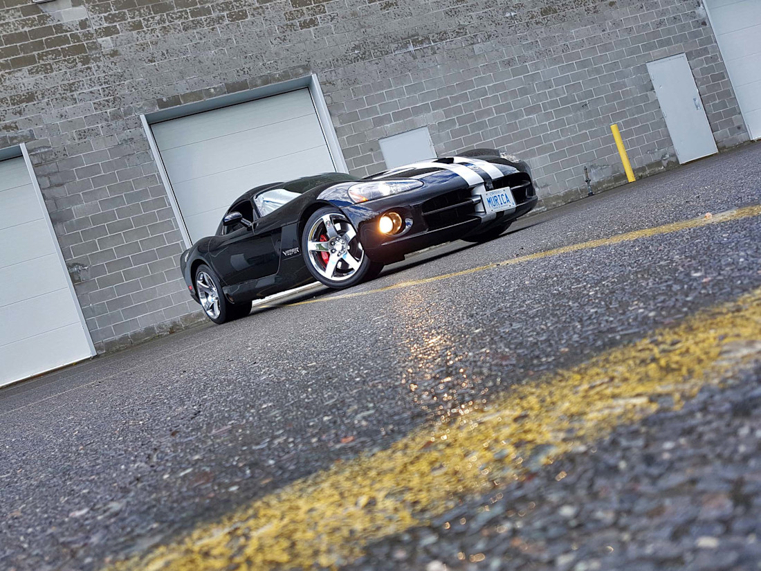 Editorial 2008 dodge viper srt 10 01 jp