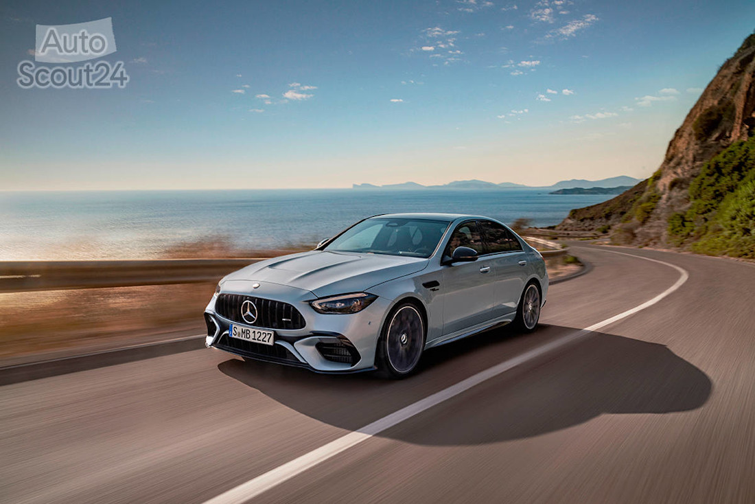 Mercedes-AMG C63 S EPerformance 2022 (2).jpg
