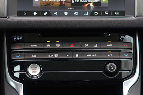 Editorial 2018 jaguar xf 25t awd prestige 23 jm