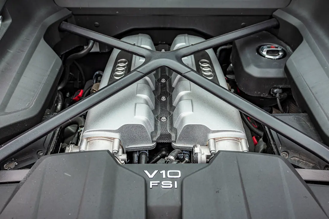 Audi-R8-RWD-2021-Engine