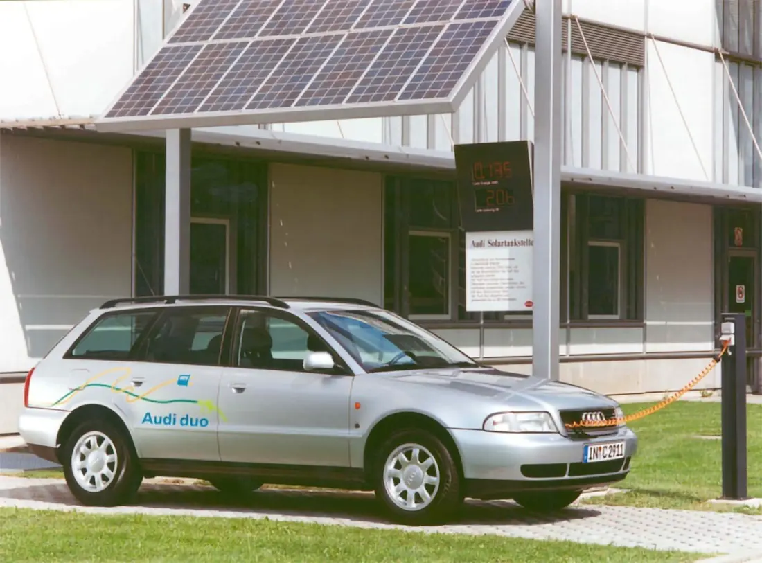  Uno dei primi ibridi diesel è arrivato sul mercato già nel 1997: l’Audi A4 Avant Duo. Nonostante l’interesse tecnico, il modello non riuscì a conquistare i clienti.