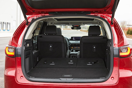 Editorial 2024 mazda cx 90 phev gs l td 240229 34 jk