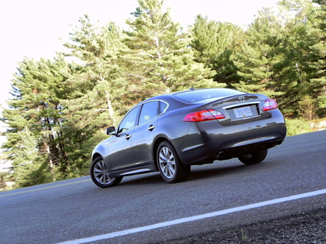 Editorial 05 jp 2011 infiniti m56x