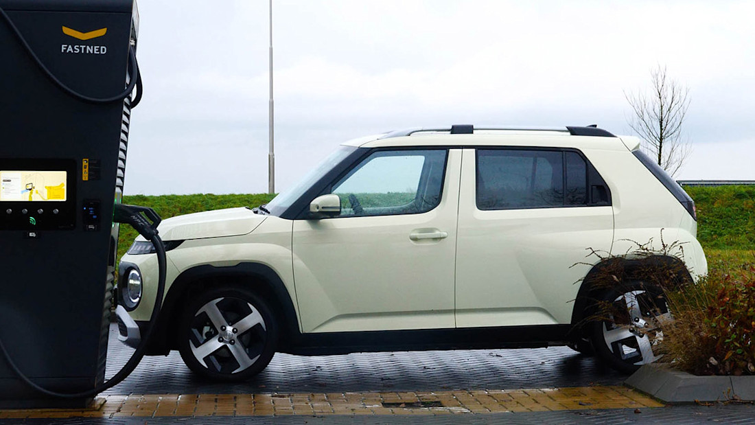 CR 13 Hyundai Inster 2