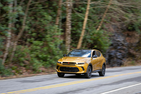 Editorial 2023 dodge hornet rt 07 jw