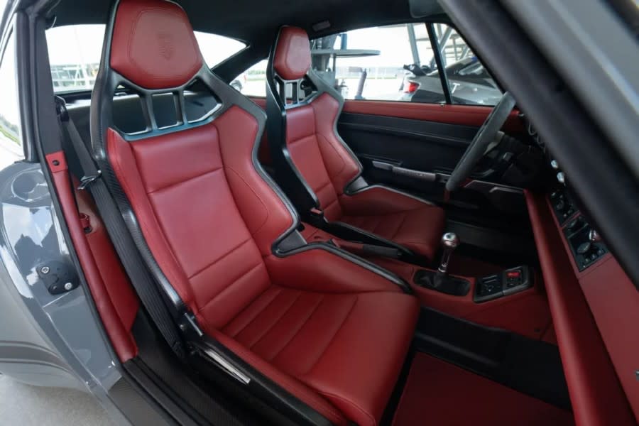 911_2023_09_Gunther-Werks-Porsche-911-21-1024x683.jpg