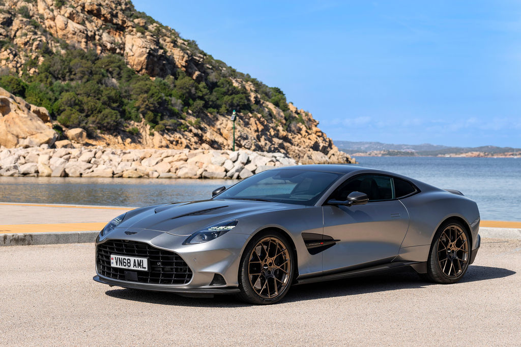 Editorial 2025 aston martin vanquish fd mbu 241023 34