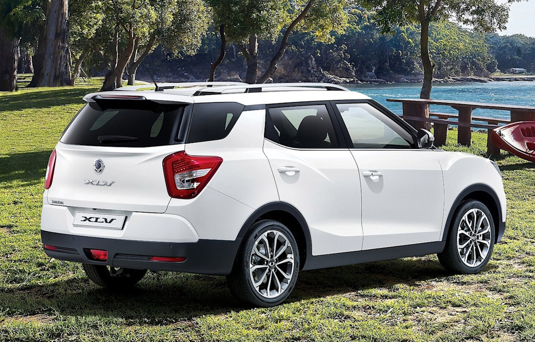 ssangyong-xlv-back