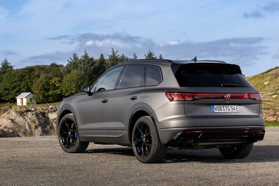 volkswagen touareg R eHybrid 2024 (10).jpg