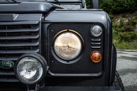 Editorial 2000 land rover defender 110 bm 11
