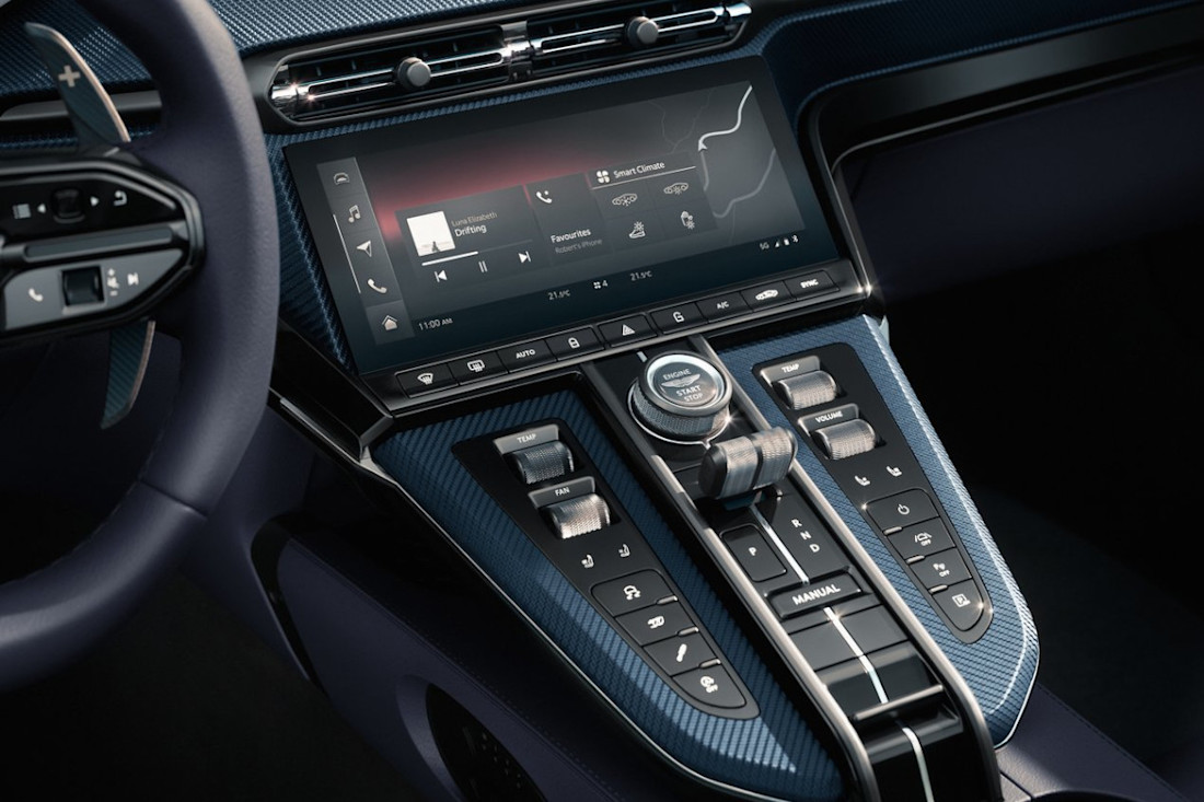 Aston-Martin-Vantage_Roadster-2026 (2).jpg