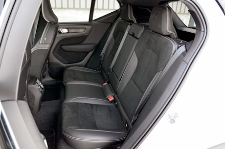 Volvo XC40 Recharge 2021 : essai routier Body Image