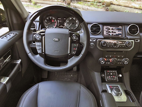 Editorial 2015 land rover lr4 hse luxury sh 26
