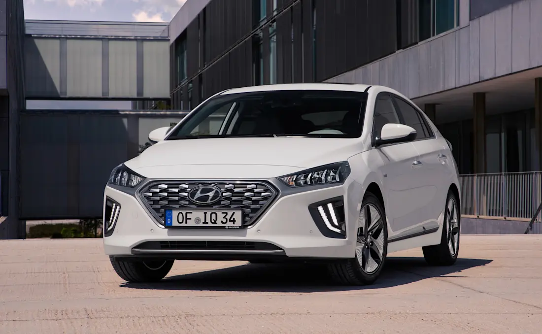 hyundai-ioniq-hybrid-front hyundai-ioniq-hybrid-front