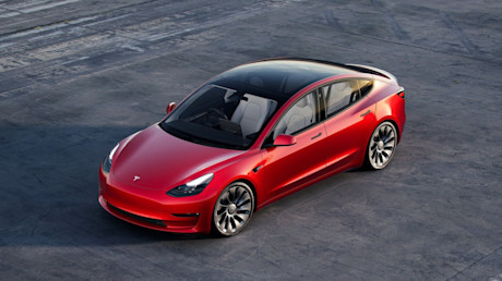 Tesla Model 3 rossa