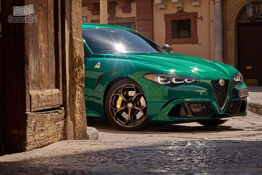 Alfa Romeo-Giulia-Stelvio-Q-100°anniversary-2023 (9).jpg