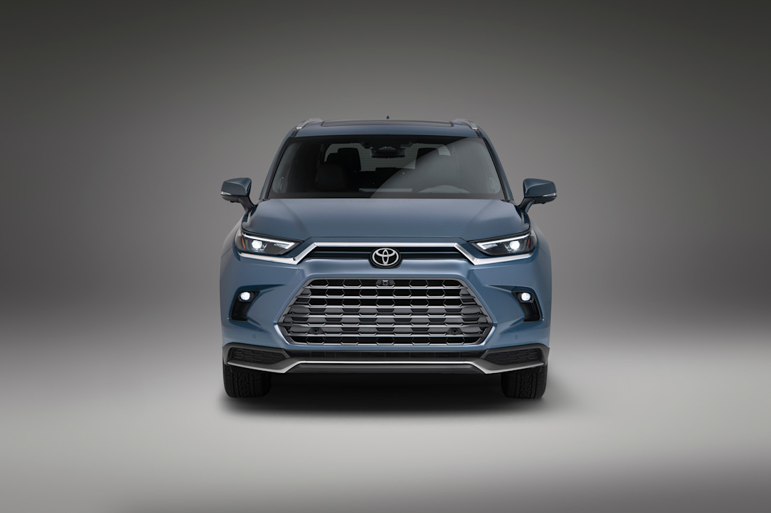 Editorial 2024 toyota grandhighlander stormcloud 003