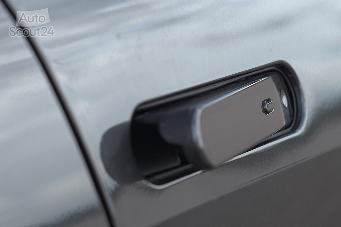 Toyota-c-hr-advance-2024 (3).jpg