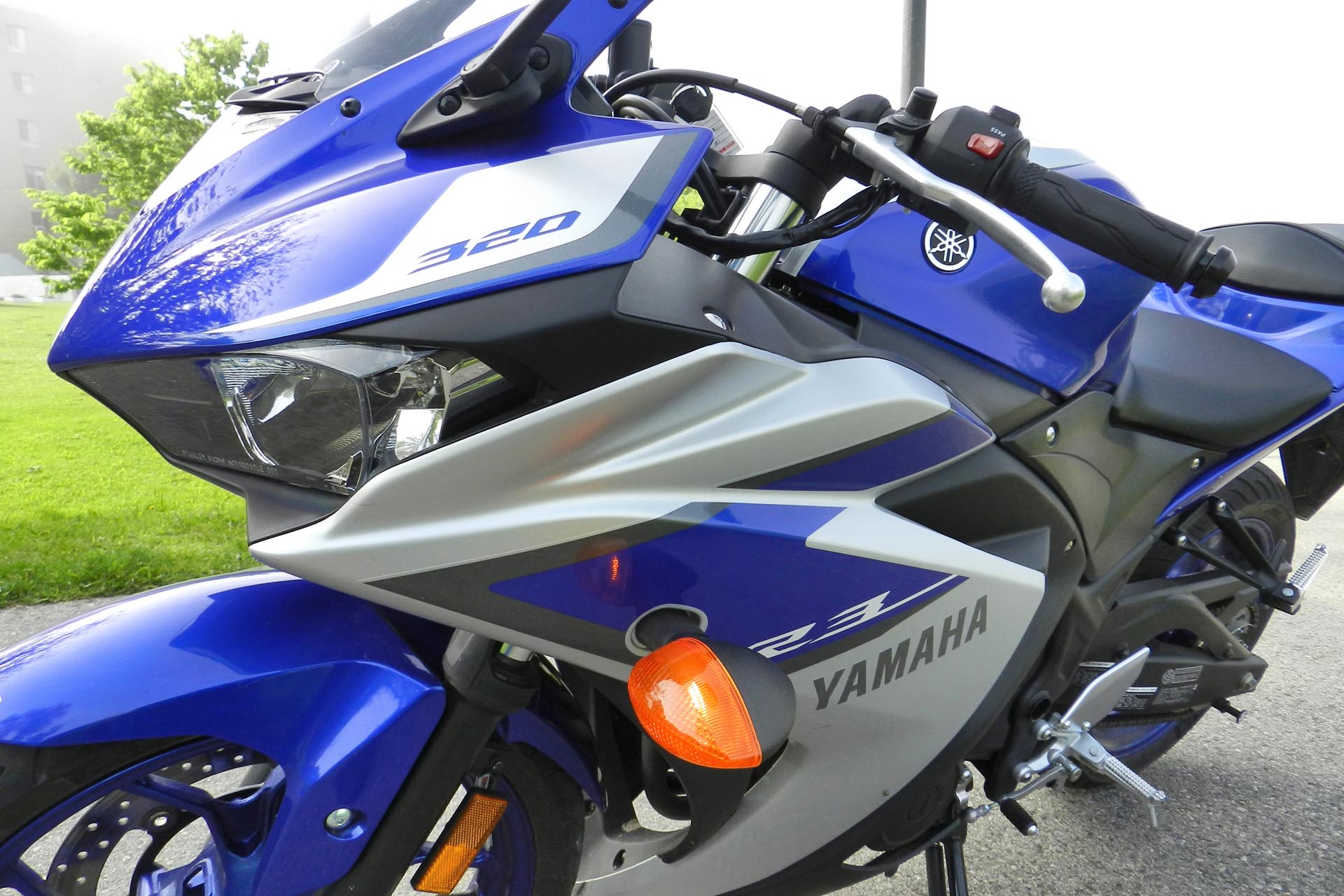 2015 Yamaha YZF-R3 Test Ride - AutoTrader.ca