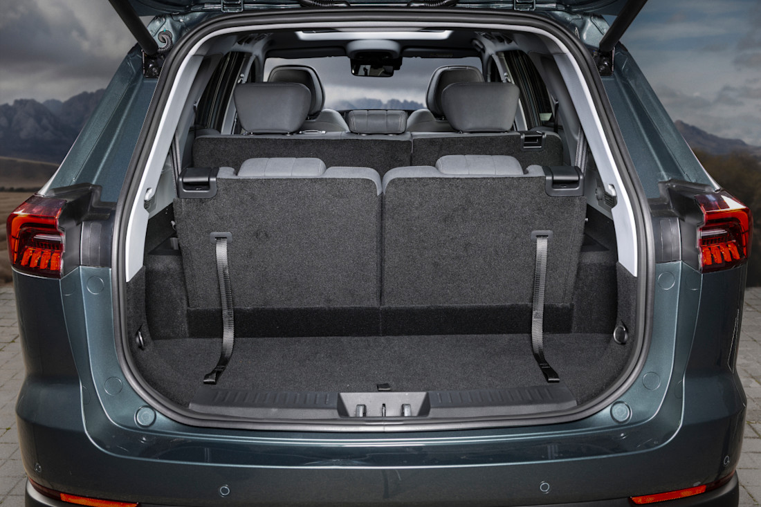 Ebro-s800-maletero (1).jpg