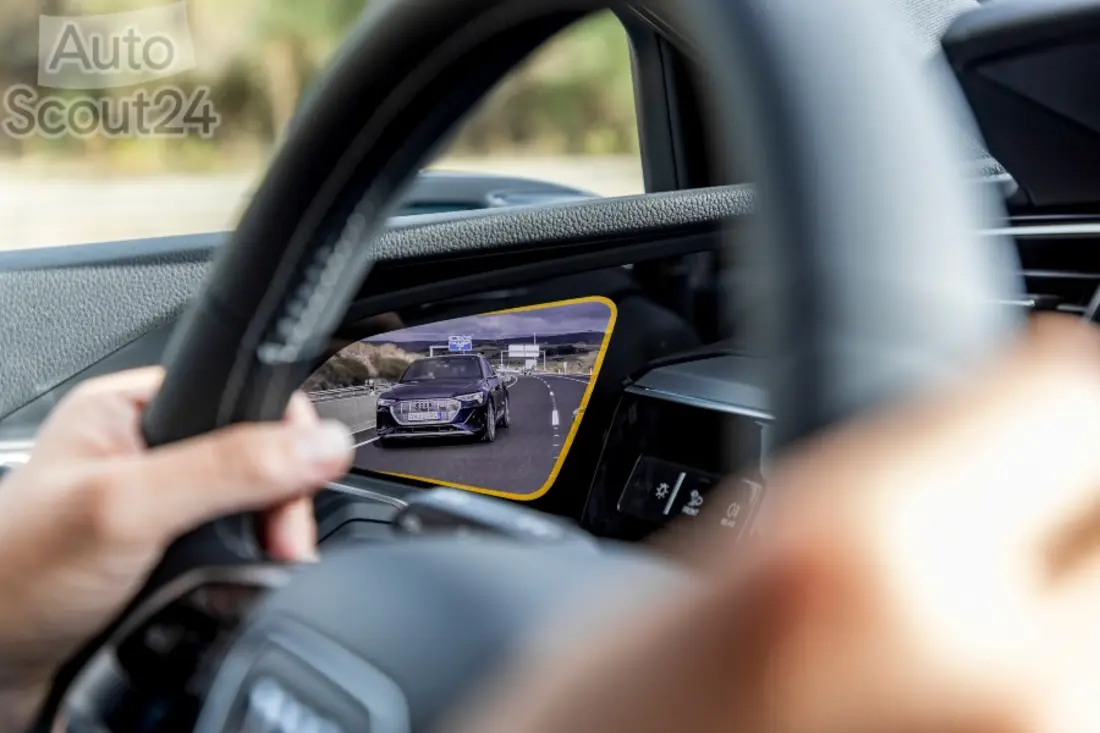 Audi e-tron Sportback alta 52 (1) Audi e-tron Sportback alta 52 (1)