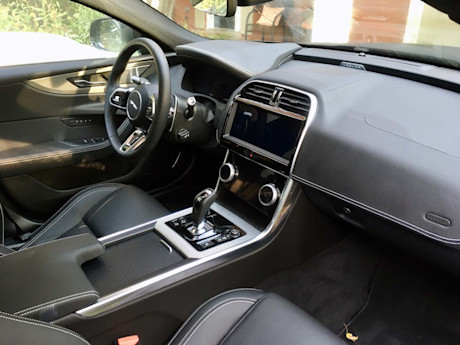 Editorial 2020 jaguar xe p300 r dynamic 19 pb