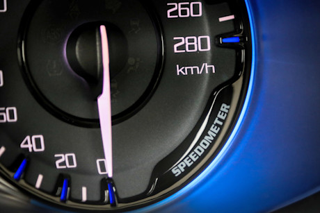 Editorial 2015 chrysler 200 s ts 18 2665
