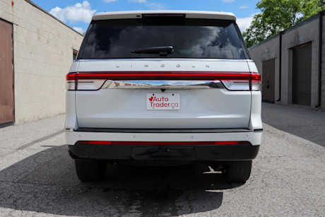 Editorial 2022 lincoln navigator reserve 08 jm